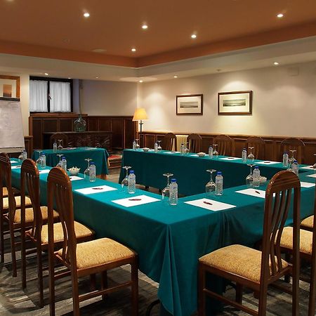 Hotel Y Apartamentos Arias Navia Εξωτερικό φωτογραφία