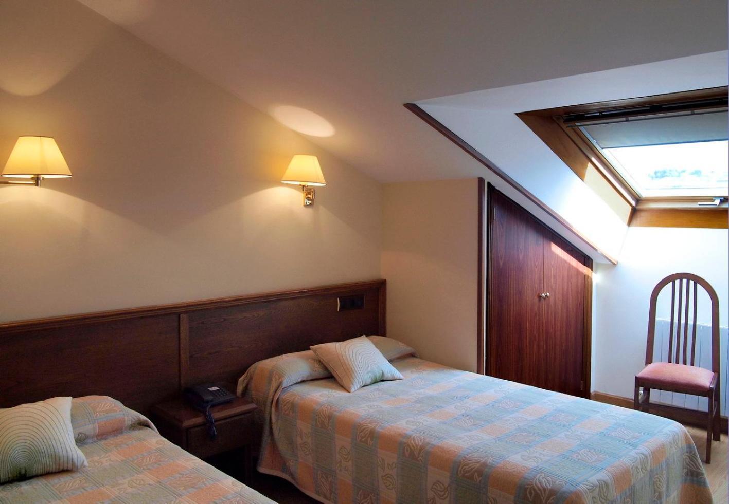 Hotel Y Apartamentos Arias Navia Εξωτερικό φωτογραφία