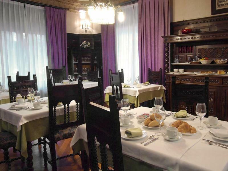 Hotel Y Apartamentos Arias Navia Εξωτερικό φωτογραφία