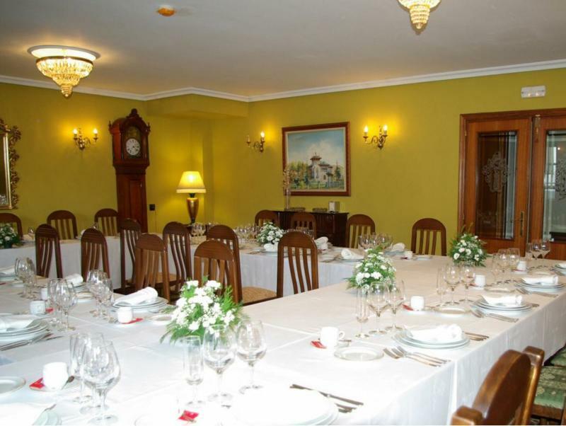 Hotel Y Apartamentos Arias Navia Εξωτερικό φωτογραφία