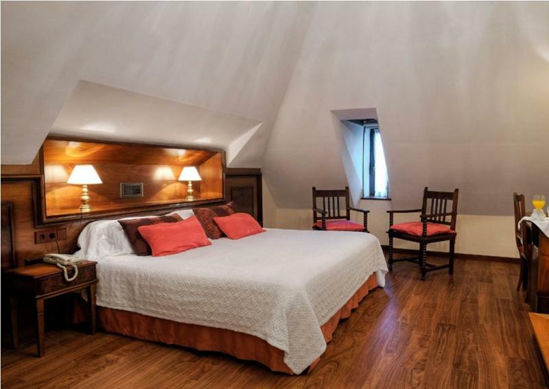 Hotel Y Apartamentos Arias Navia Εξωτερικό φωτογραφία