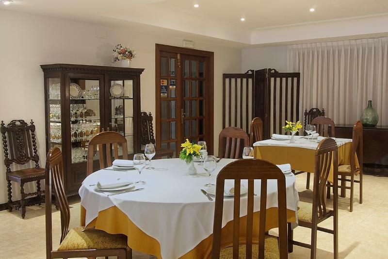 Hotel Y Apartamentos Arias Navia Εξωτερικό φωτογραφία